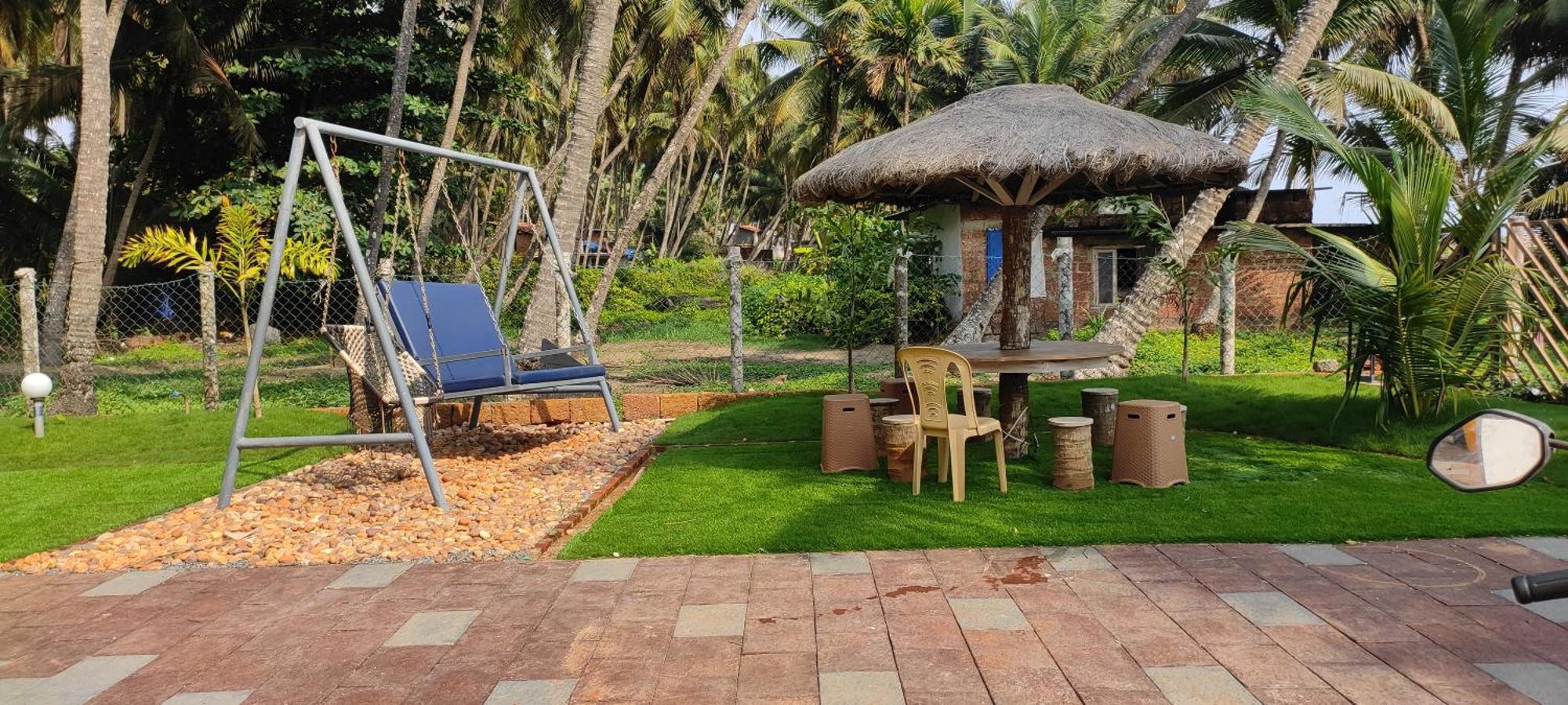 Corniche Beach Resort Mulappilangād Szoba fotó